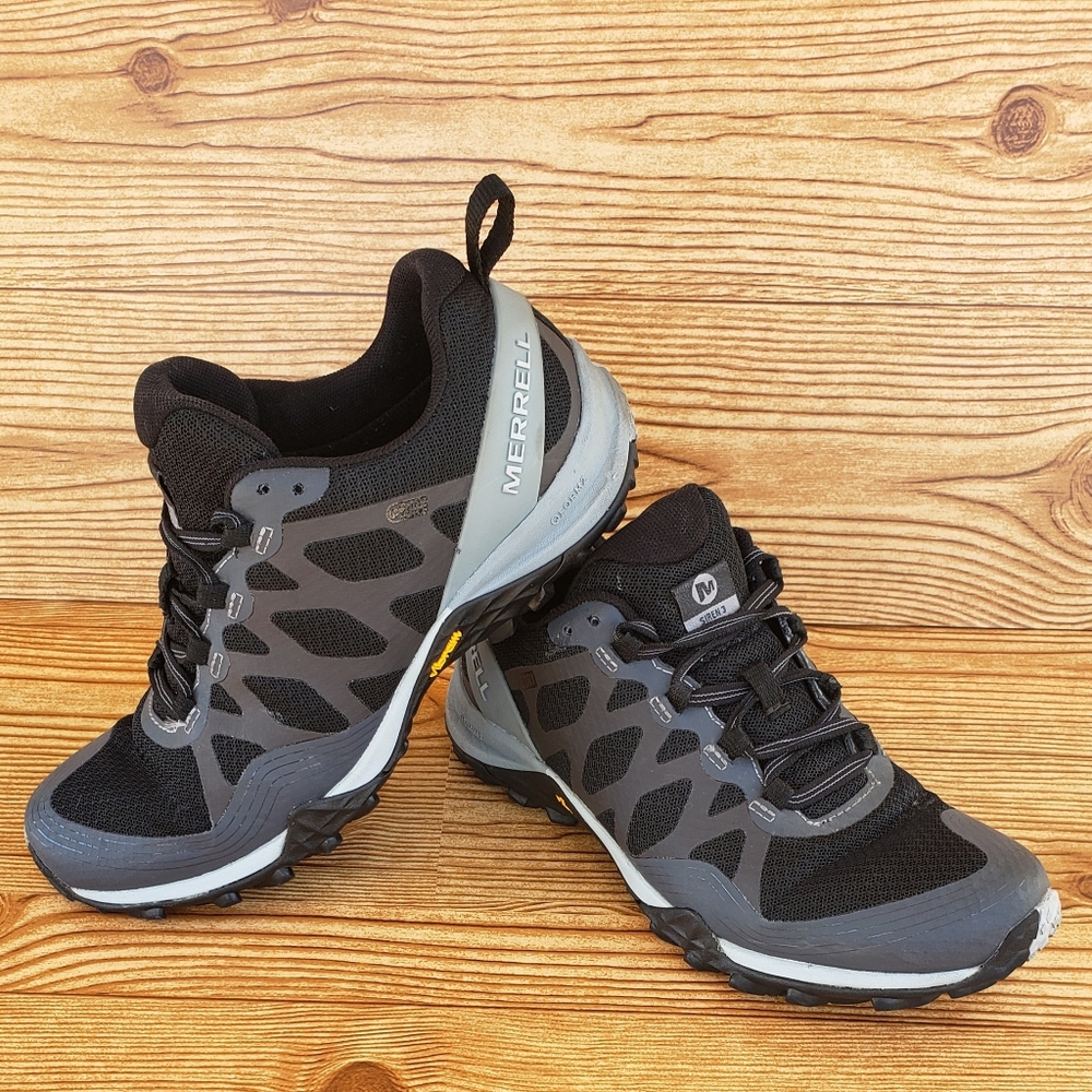 Merrell Women's Sz 7 Waterproof Hiking Shoes